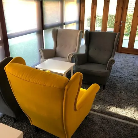 Hullam Apartmán *