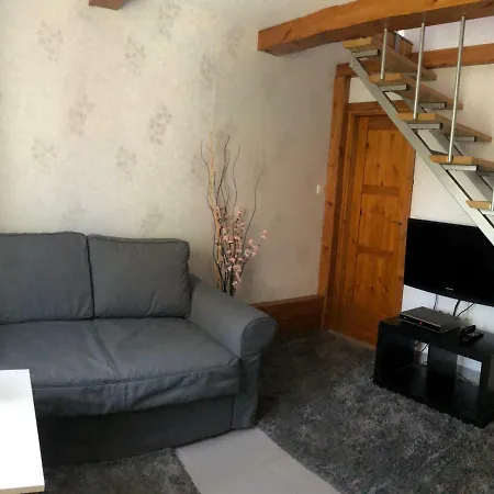 Hullám Apartman *