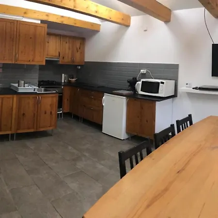 Hullam בלטונללה