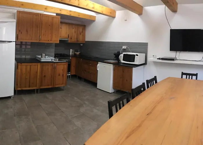 Hullam בלטונללה